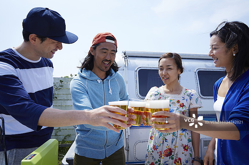 户外朋友图片素材