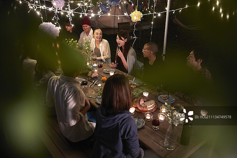 朋友伙伴户外活动图片素材