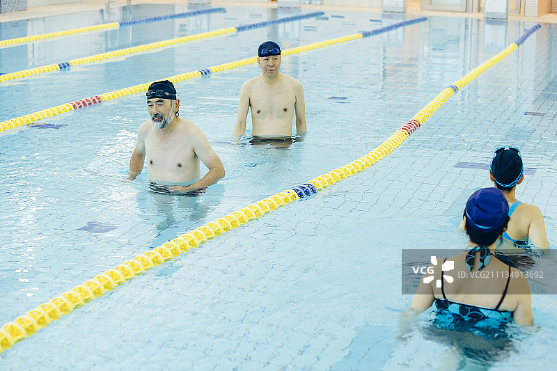 年长的男人和女人图片素材