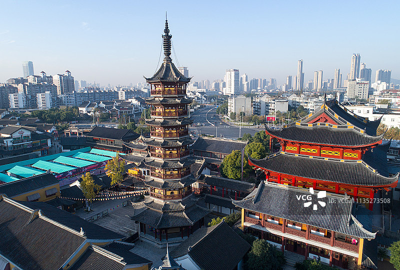 Aerial Wuxi South temple图片素材