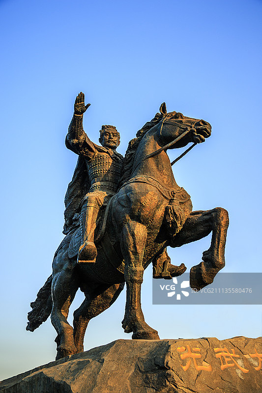 汉光武帝刘秀雕像图片素材