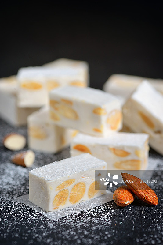 杏仁白色牛轧糖图片素材