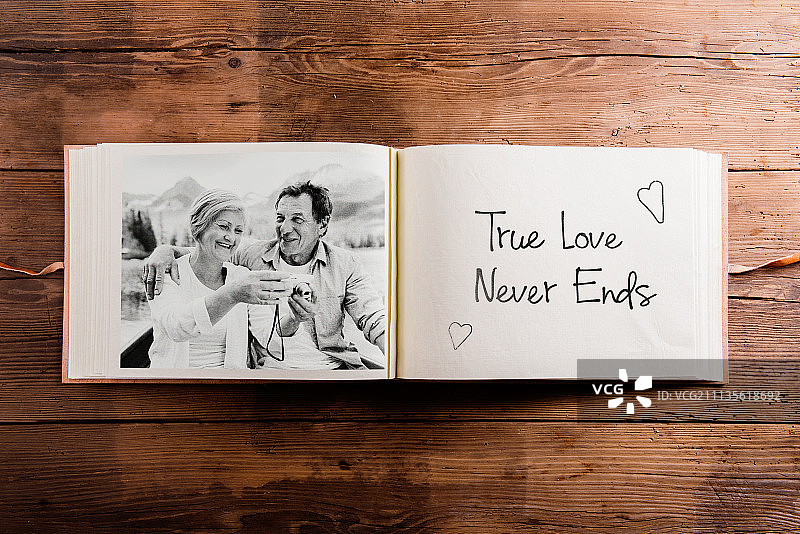 黑白老照片影集：老年夫妇图片素材