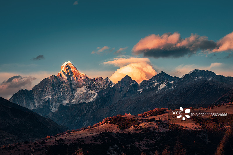 四姑娘山日落图片素材