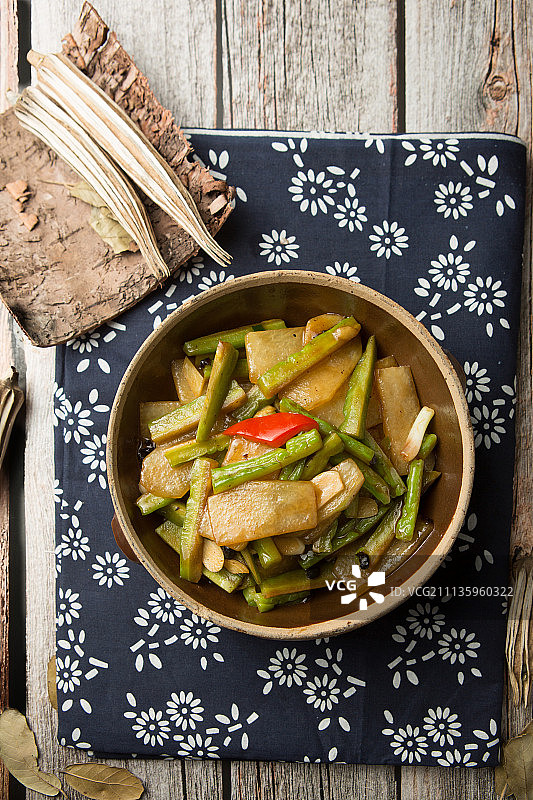 干煸土豆豆角图片素材