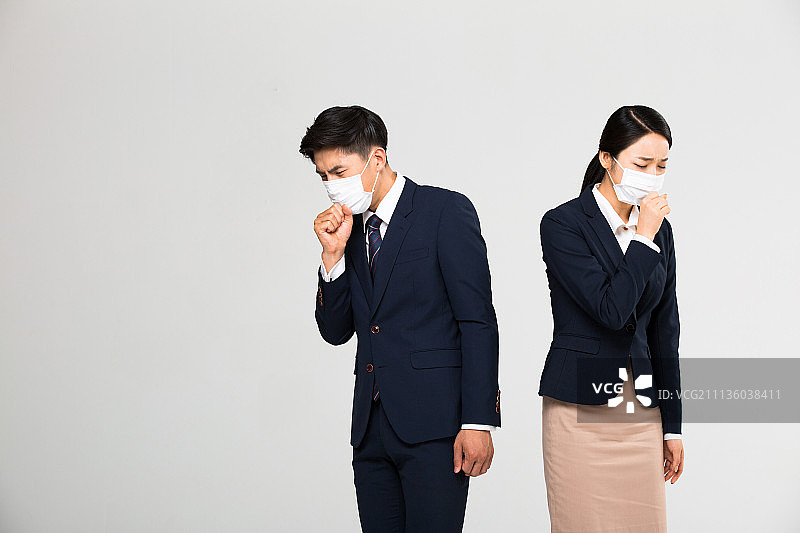 咳嗽的男士和女士图片素材