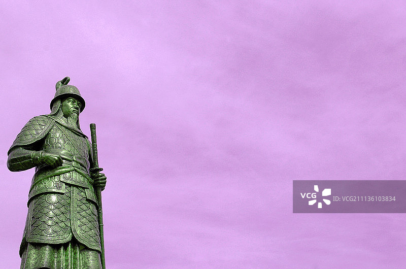 统营市李舜臣将军雕像图片素材