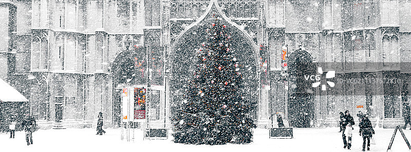 城市中的暴风雪图片素材