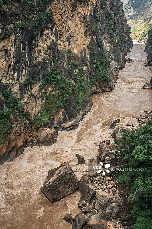 虎跳峡，金沙江大峡谷图片素材