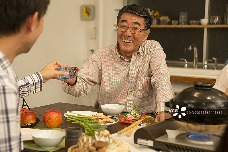 亲子晚餐图片素材