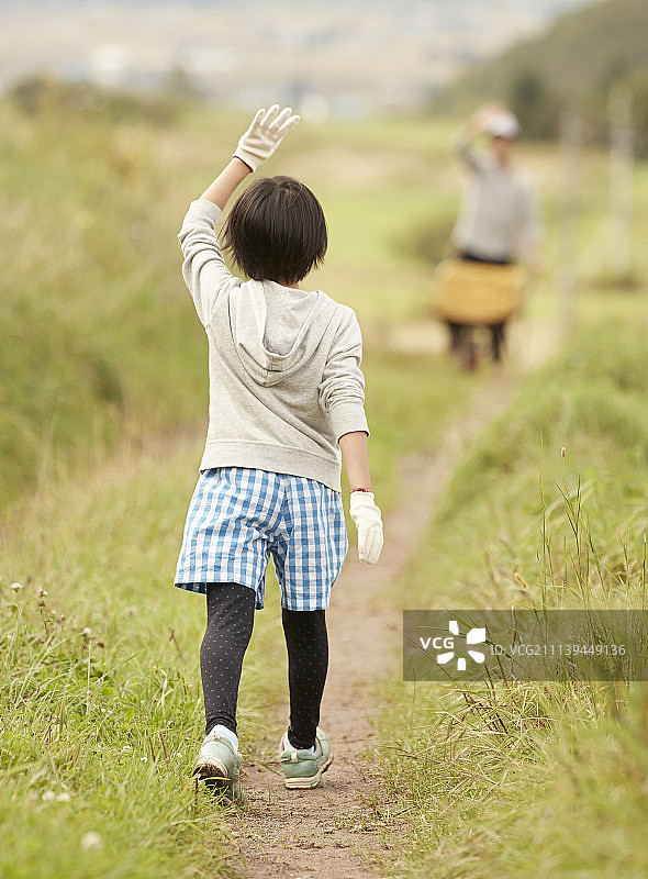 父母身份亲子女儿温馨瞬间图片素材