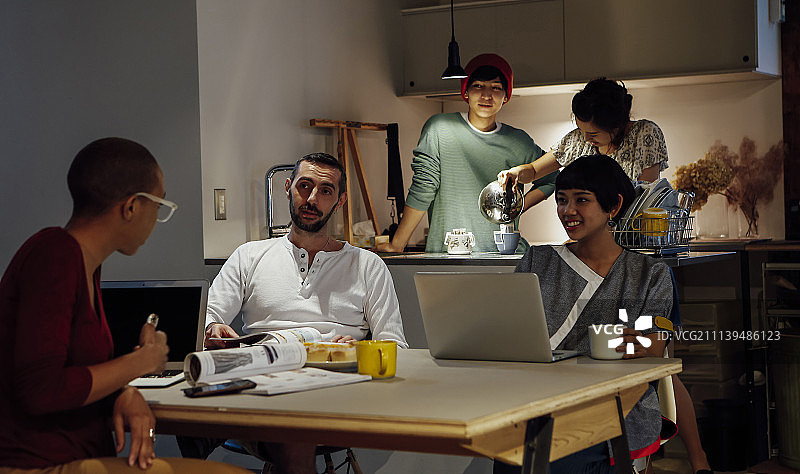 酒店宾客入住图片素材