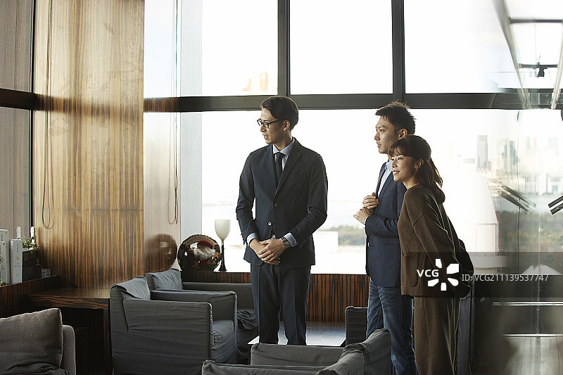 公寓 夫妻图片素材