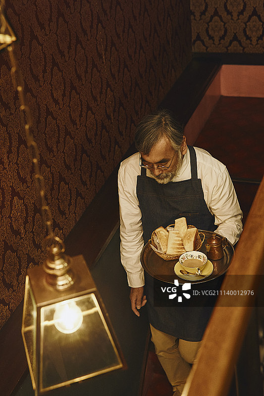 咖啡店里的男人图片素材