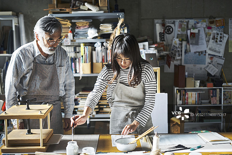 老师与小学生图片素材