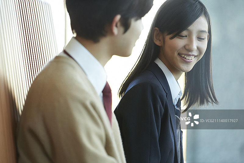 高中生夫妻图片素材