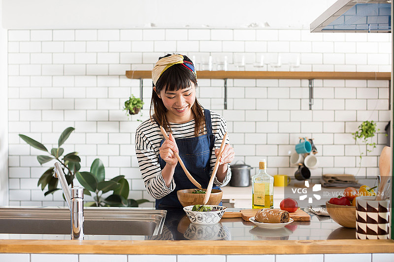 厨房烹饪沙拉图片素材