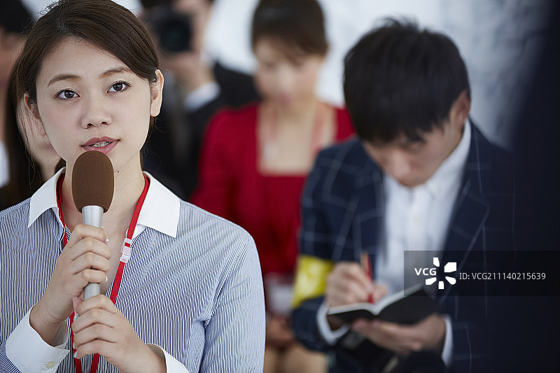 记者女播音员面试图片素材