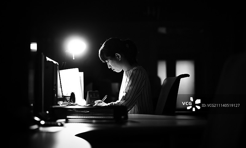 黑白单色女人图片素材