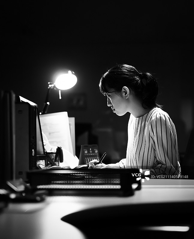 黑白单色职业女性图片素材