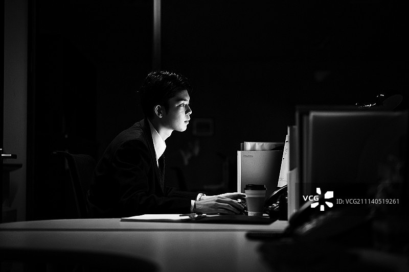 黑白单色男人图片素材