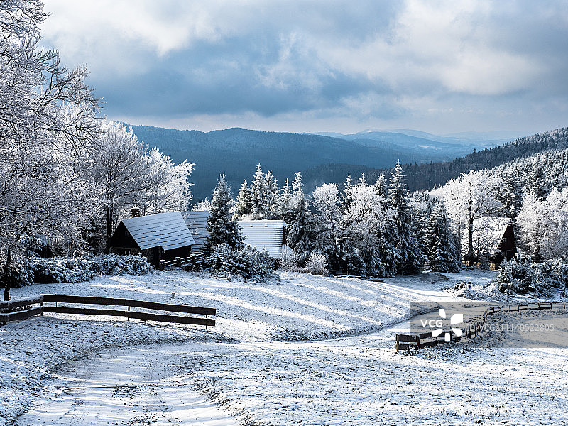 科特卡滑雪场的第一场雪图片素材