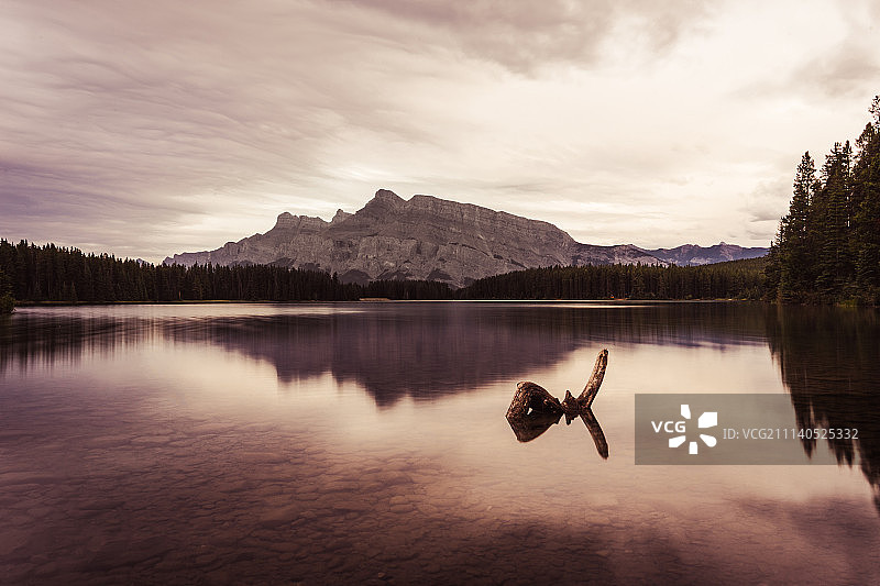 双杰克湖日落图片素材