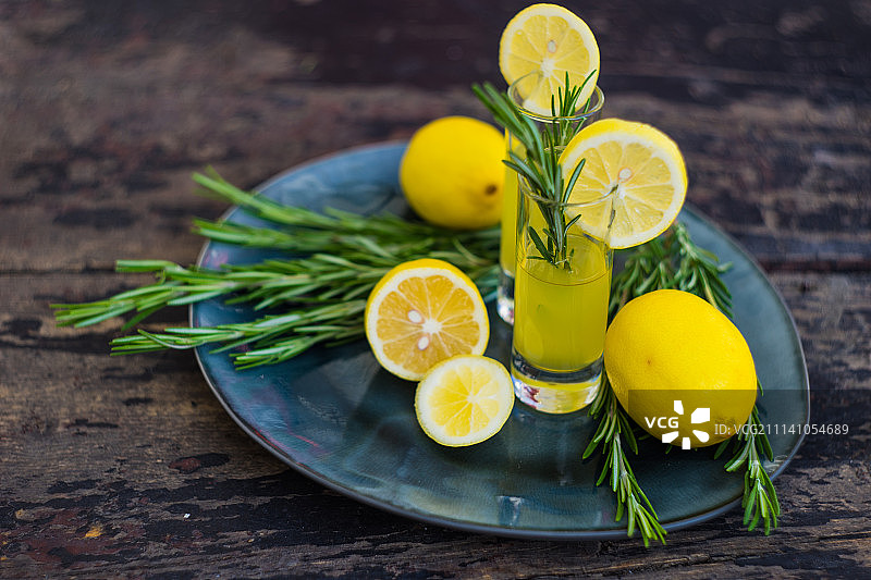 意大利传统柠檬酒图片素材