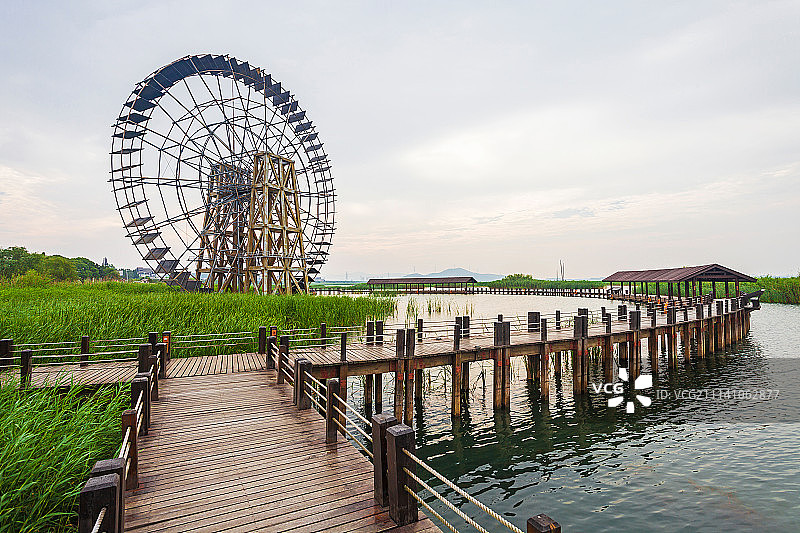 江苏省无锡太湖湖畔蠡湖景观图片素材