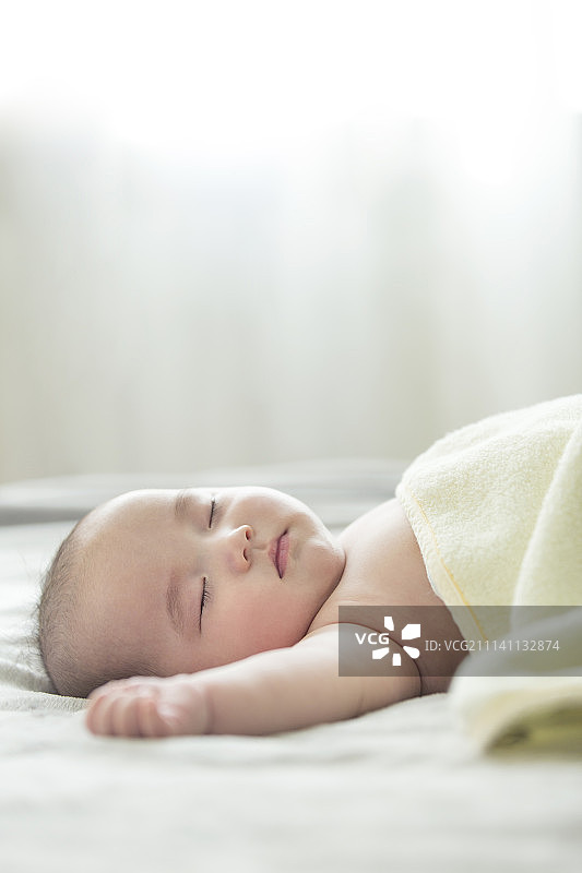 婴儿睡觉图片素材
