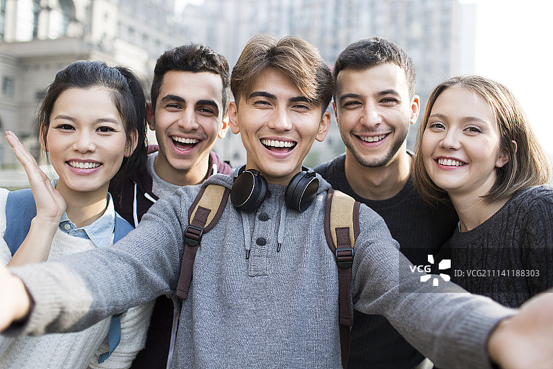 校园里的留学生图片素材