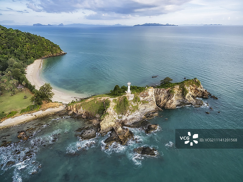 泰国兰塔岛灯塔航拍视角高清图图片素材