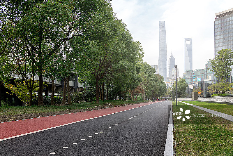 绿地跑道图片素材