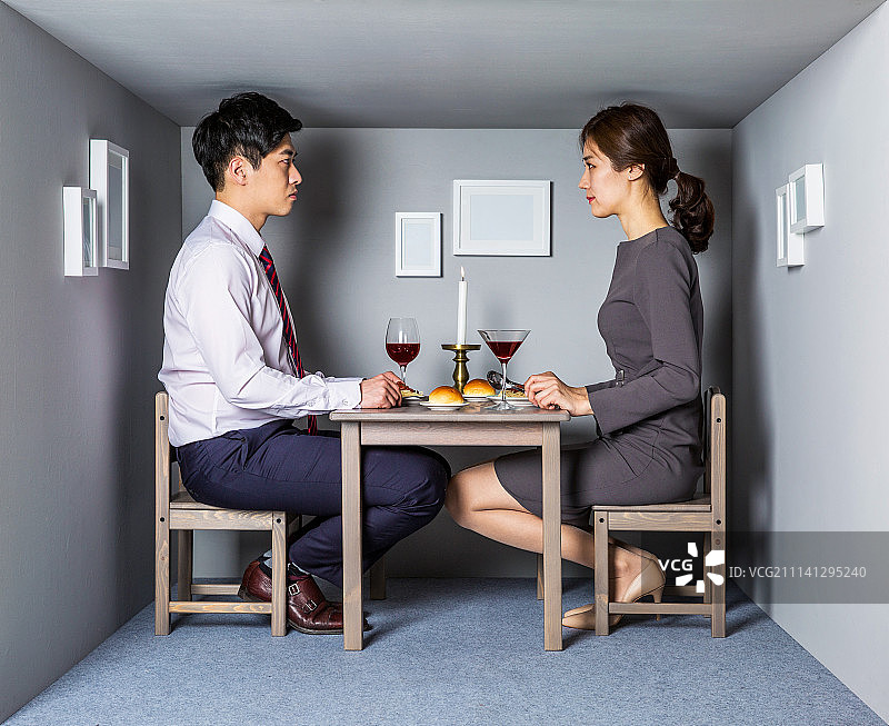 危机情侣图片素材