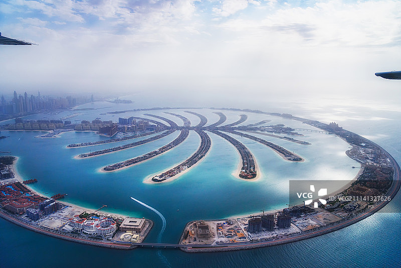 航拍朱美拉棕榈岛全景图片素材