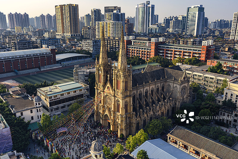 平安夜的石室圣心大教堂图片素材