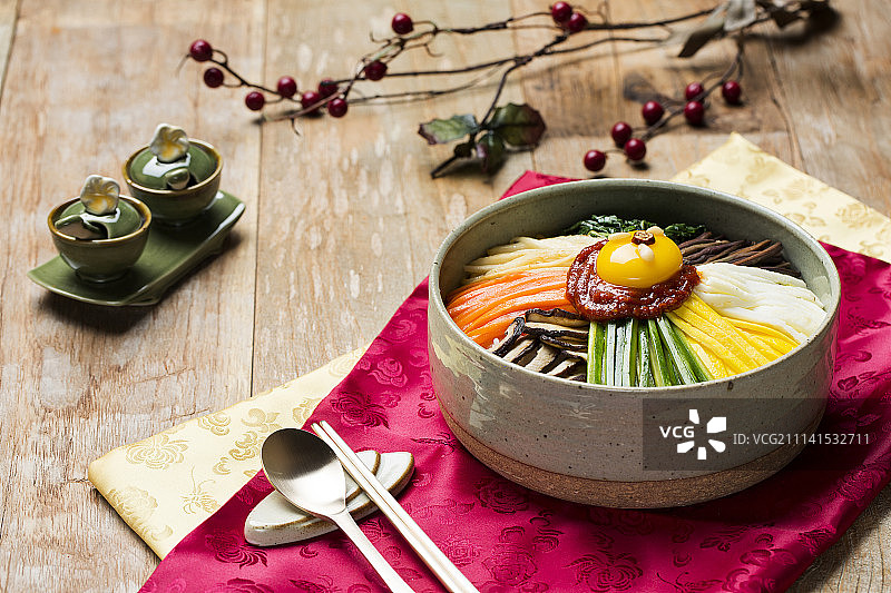 韩国传统美食：石锅拌饭图片素材