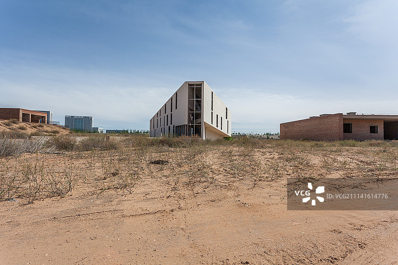 内蒙古鄂尔多斯康巴什新区鬼城烂尾楼工地图片素材