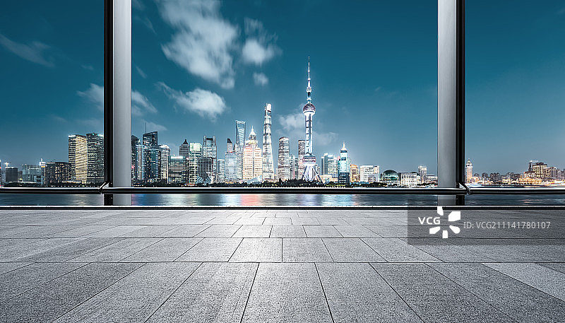 落地窗和上海城市风光图片素材