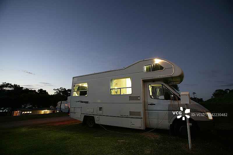 户外，天空，白天，风景，田野，黑暗，日落图片素材
