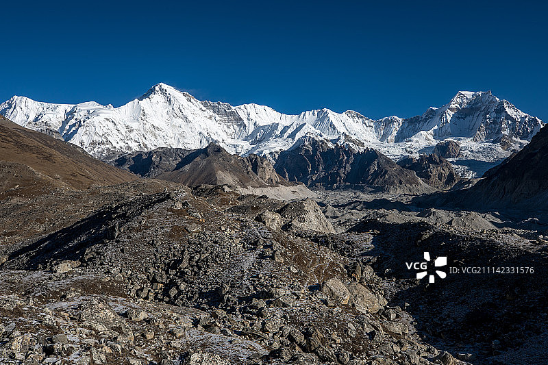 卓奥友峰群山图片素材