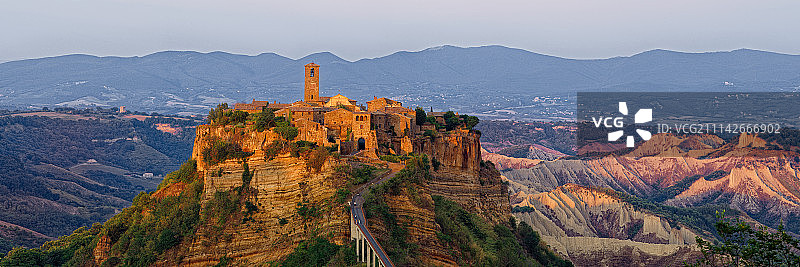 白露里治奥古城1885年图片素材