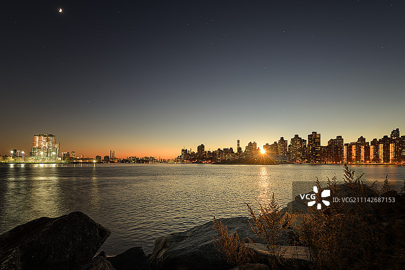 兰德尔岛从日落到黄昏图片素材