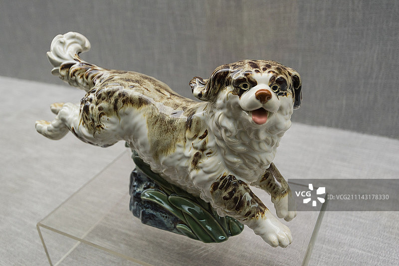 狗年生肖陶塑图片素材