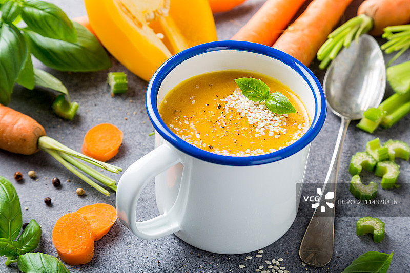 自制胡萝卜汤图片素材