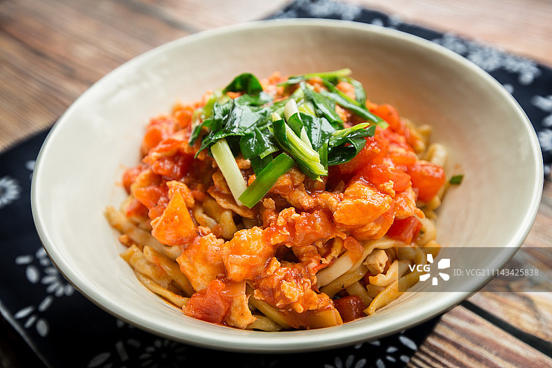 西红柿鸡蛋面图片素材