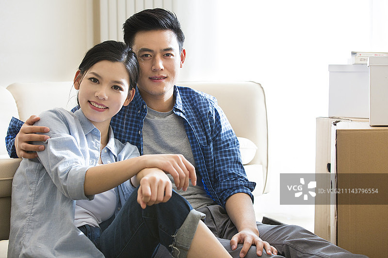 悠闲的年轻情侣图片素材