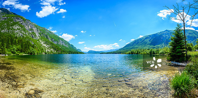 斯洛文尼亚博希尼湖美景图片素材