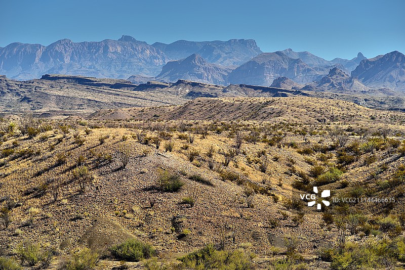 穿越大本德国家公园崎岖景观的景象图片素材
