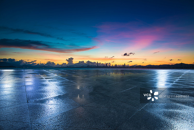 城市风光道路平台图片素材